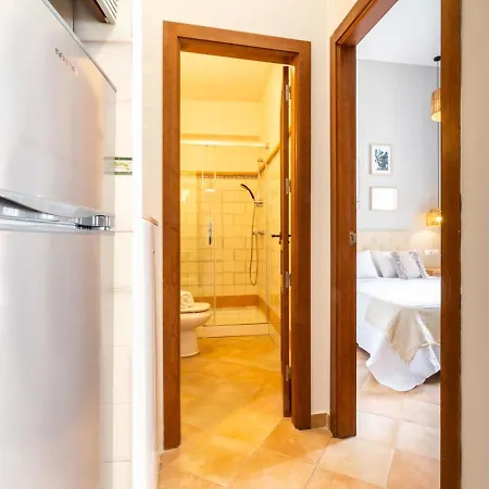 Junto Al Albaicin Con Patio Apartment